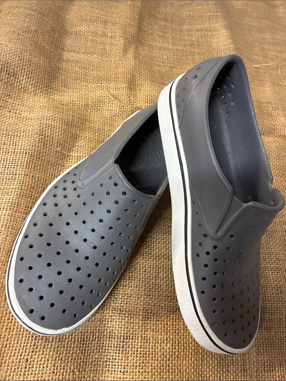 Native Miles Men’s Slip-On Shoe Gray Size 6 men / Women’s 8